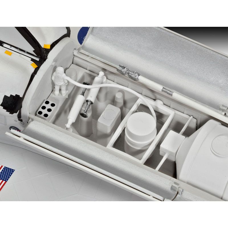 
                  
                    REVELL SPACE SHUTTLE ATLANTIS MODEL KIT
                  
                