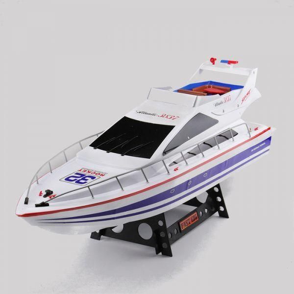 
                  
                    Heng Long RC Boat High Speed Remote Control Boat
                  
                