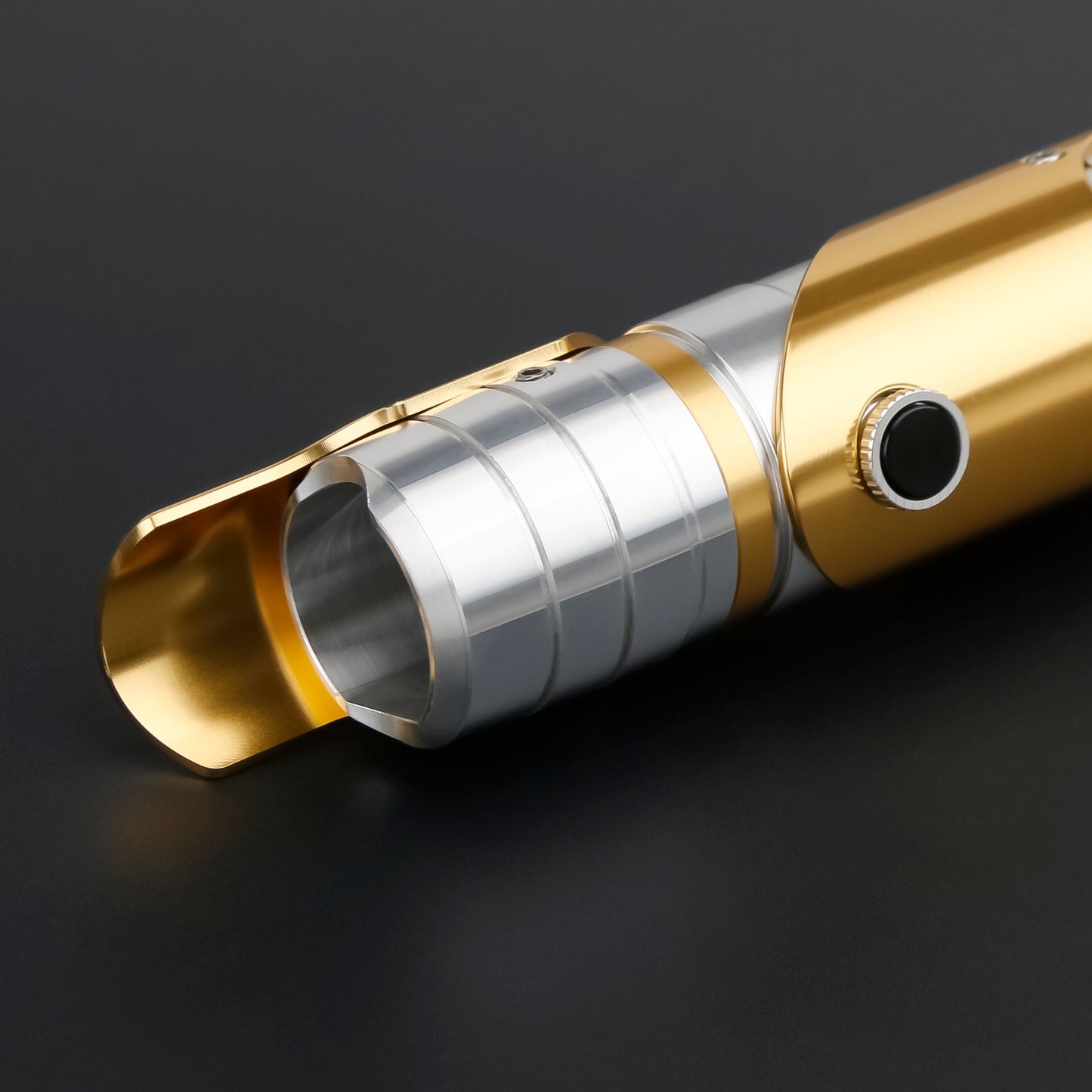 
                  
                    Crew SE S16 Light/Battlesaber
                  
                