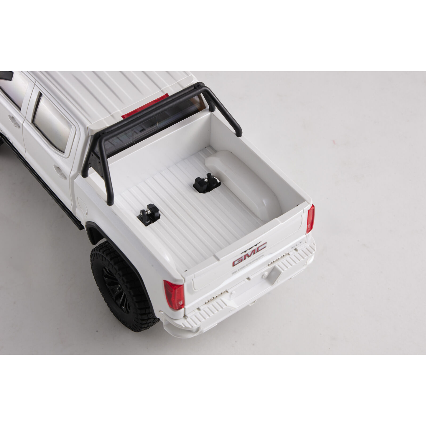 
                  
                    FCX18 1:18 GMC SIERRA 2019 White Brushless
                  
                