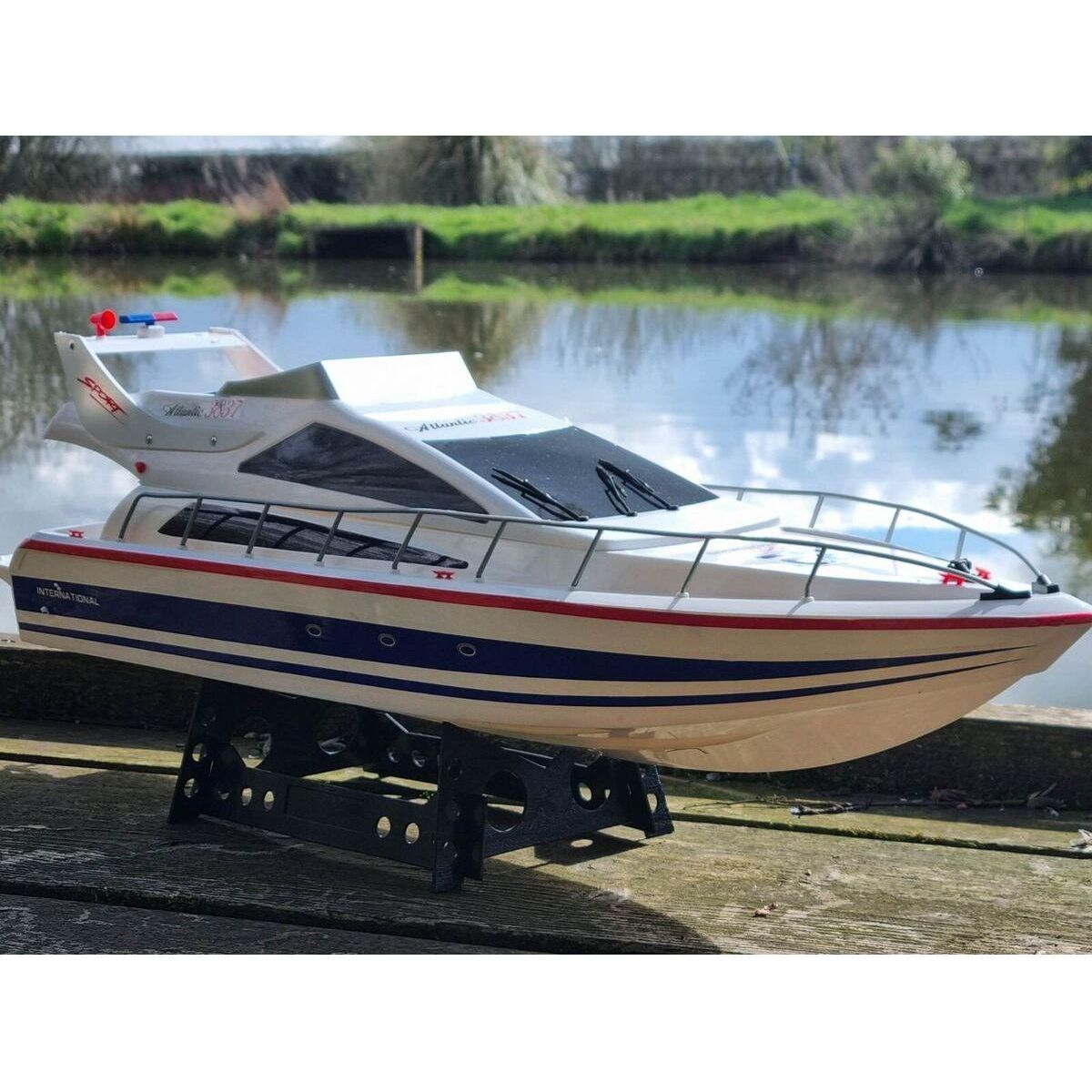
                  
                    Heng Long RC Boat High Speed Remote Control Boat
                  
                